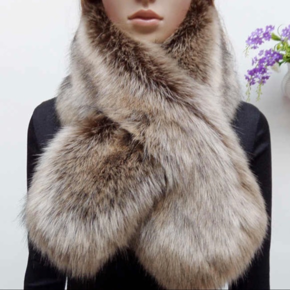 NWOT Faux Fur Pull Through Champagne Blush Scarf - Picture 10 of 10